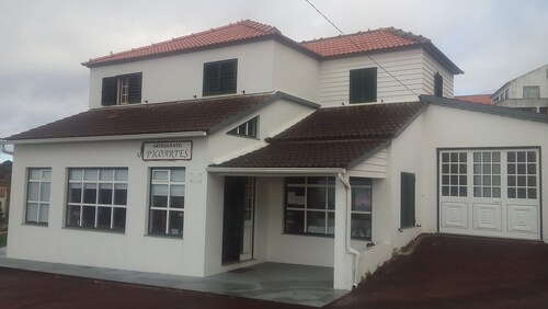 Calme et repos alliés au bien-être avec de superbes vues sur la montagne et la mer