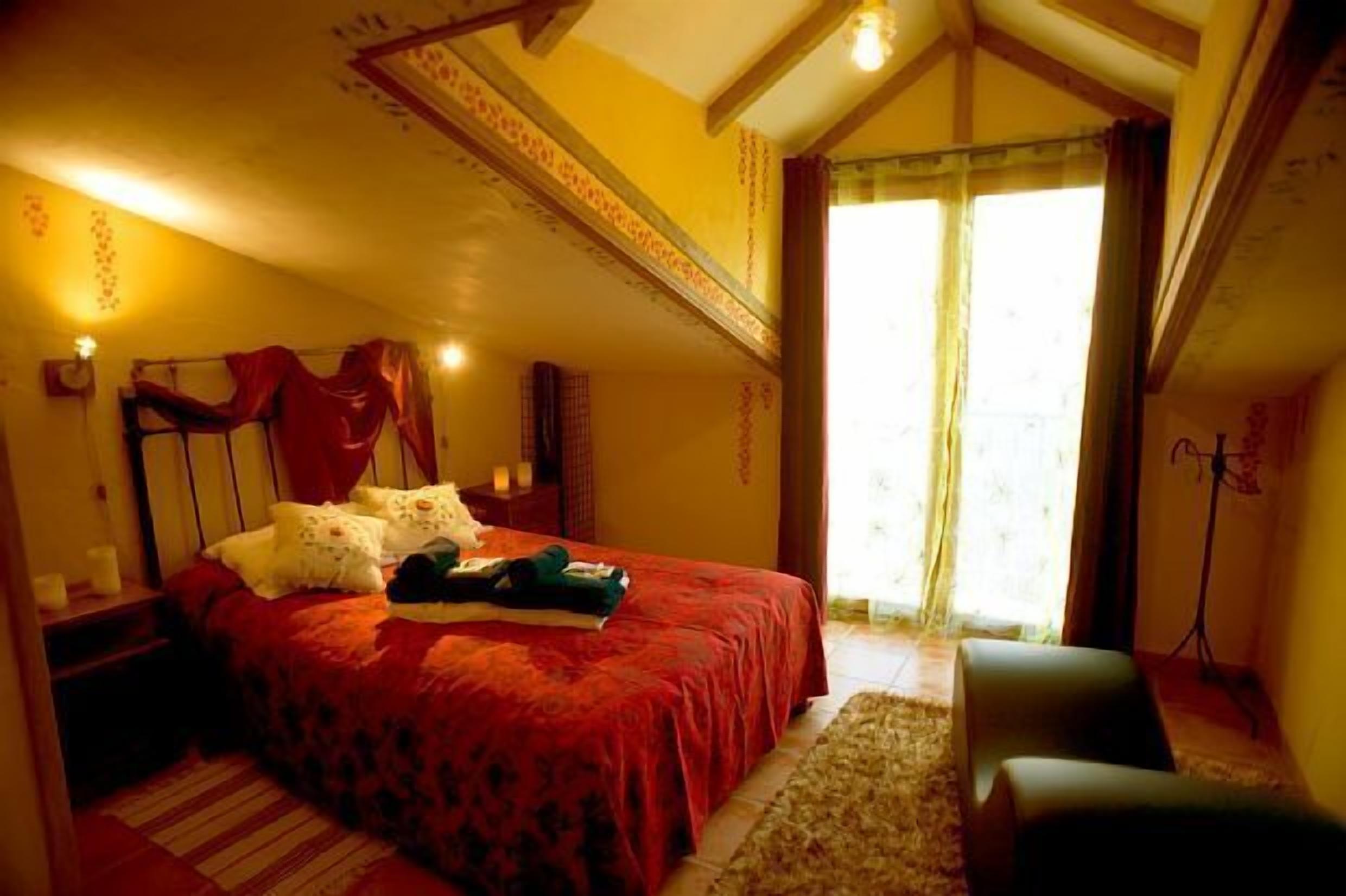 Rural house Majuelo-Love-Spa- El Rincón de Monasterio & SPA for 2 people