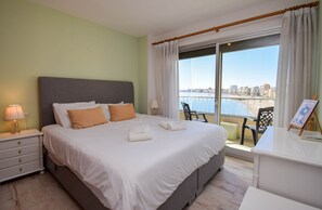 2 slaapkamers, een kluis op de kamer, een strijkplank/strijkijzer