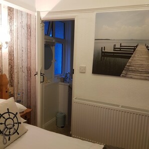 1 soverom, strykejern/-brett, wi-fi og sengetøy