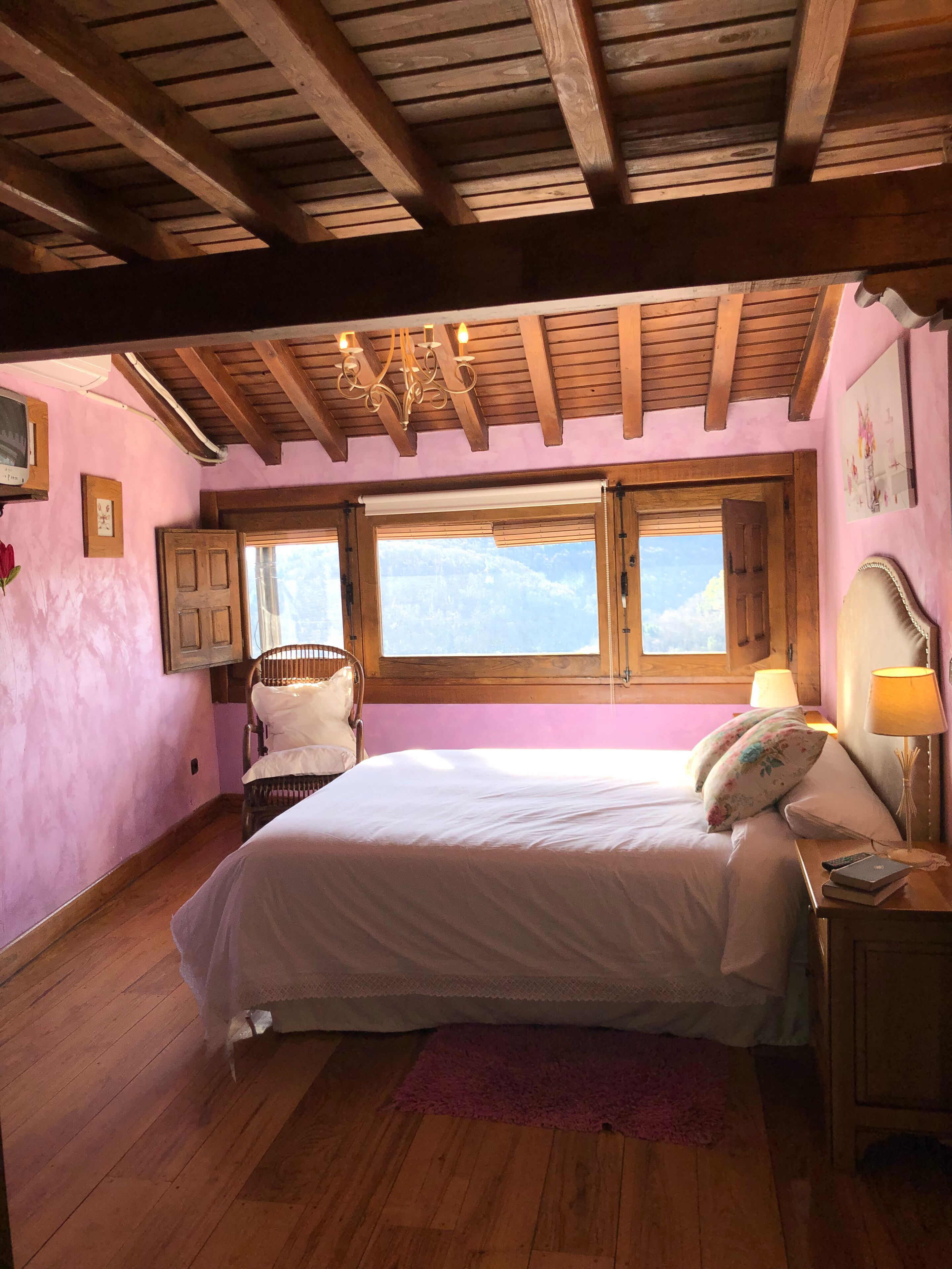 Fabulous rural house in Sierra de Francia. Picturesque village. Mountain View