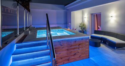 Savvas Luxury Suites