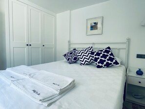 2 Schlafzimmer, Zimmersafe, Bügeleisen/Bügelbrett, WLAN