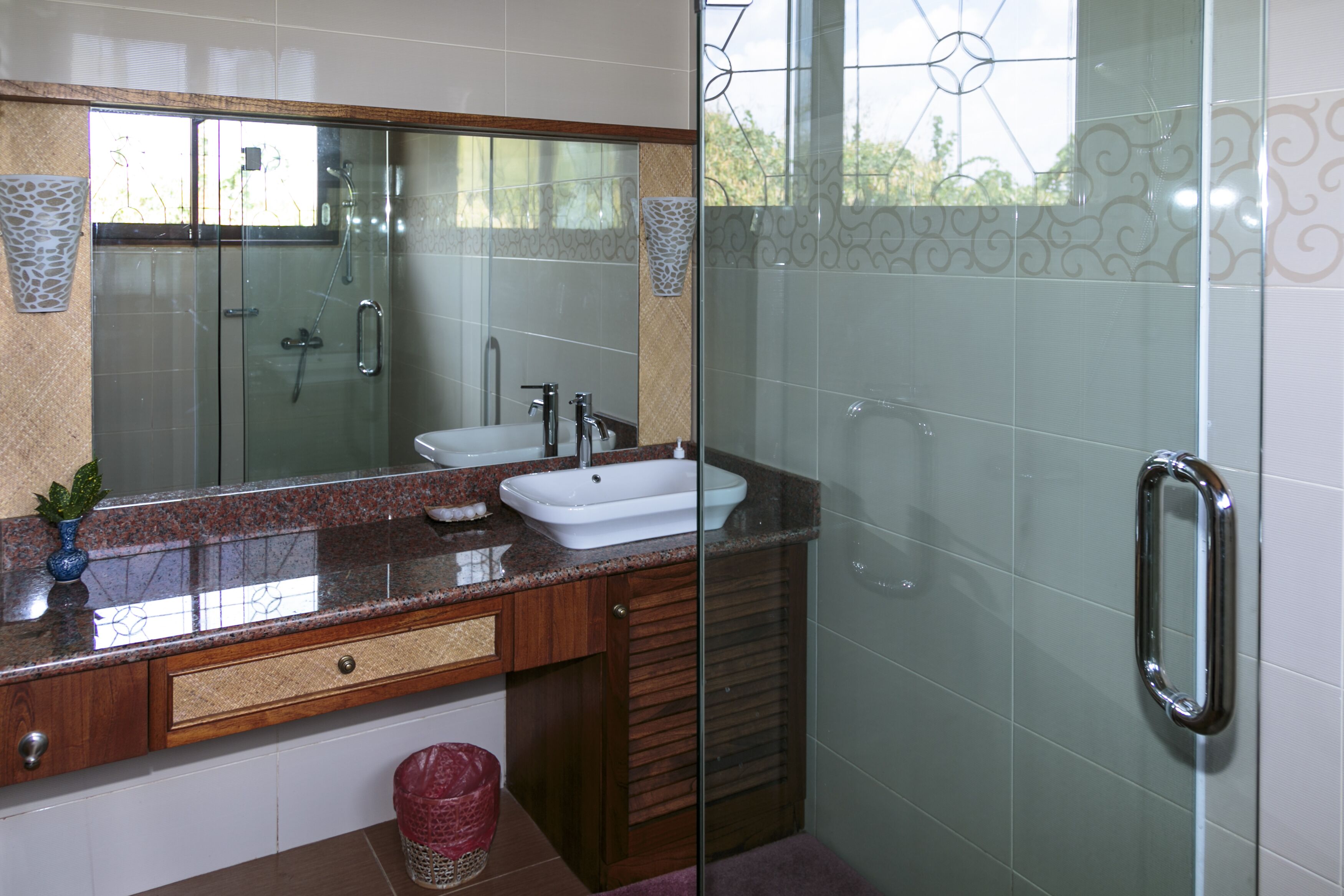 Quiet, Luxury Sawo Apartment 2 at Murni's Houses and Spa, Ubud, Bali