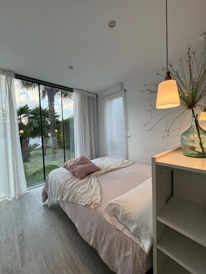 2 dormitoris, planxa i posts de planxar, wifi gratuïta i roba de llit 