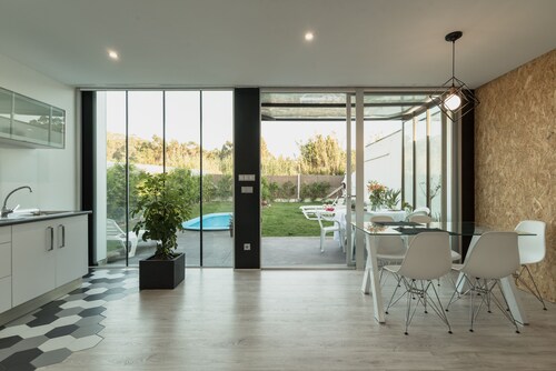 House with garden and pool 5 minutes from the beaches