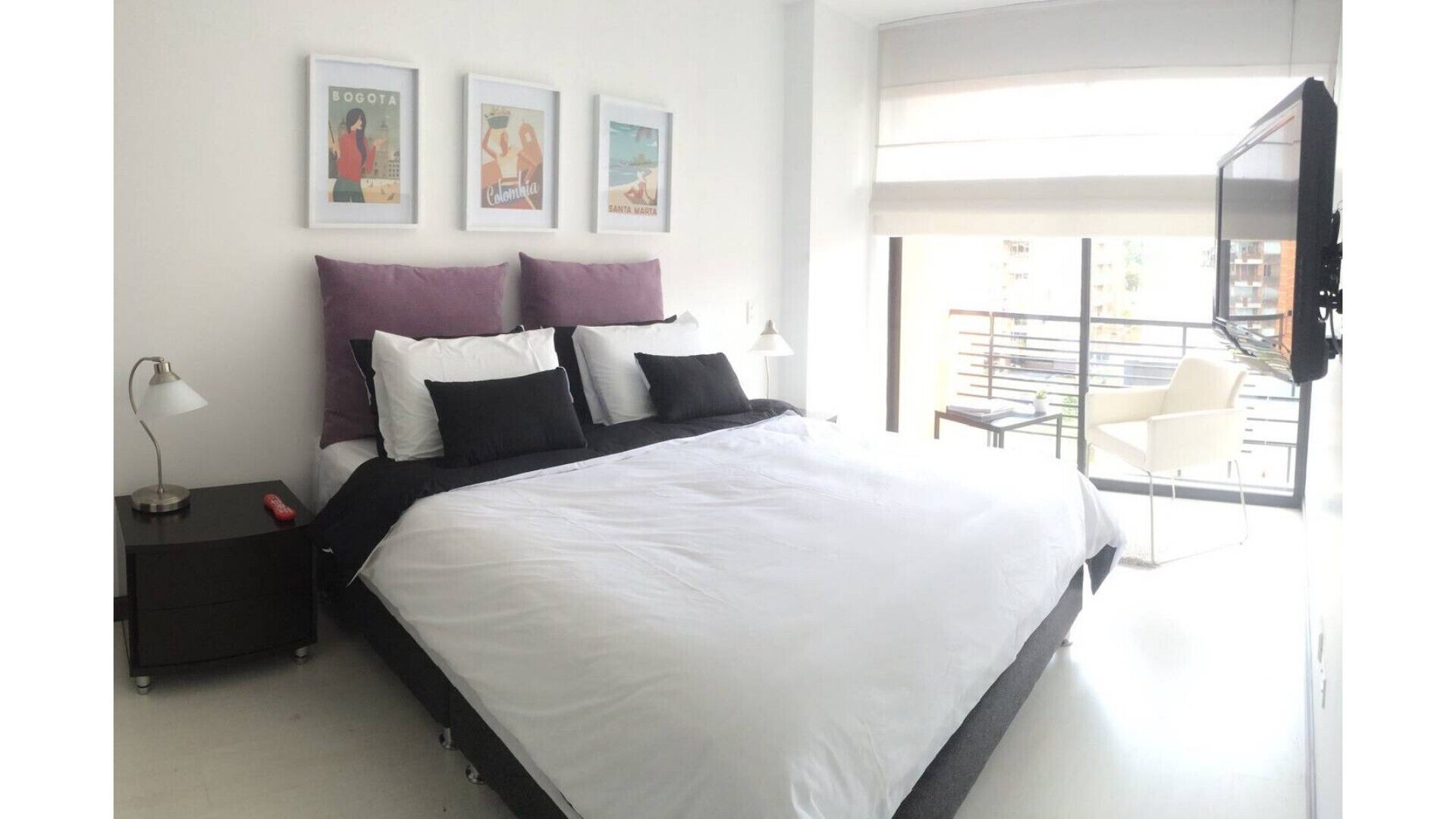 Modern, cozy, Gym / close to Parks and Commerce