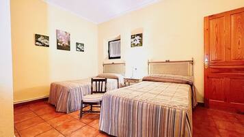 3 Schlafzimmer, Bügeleisen/Bügelbrett, Reisekinderbett, kostenloses WLAN