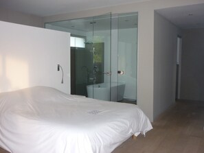 3 soverom, strykejern/-brett, wi-fi (inkludert) og sengetøy