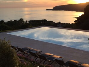 Piscine extérieure, piscine chauffée