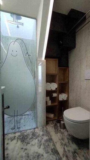 Hårtørrer, håndklæder