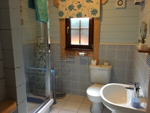 Een douche, een haardroger, zeep