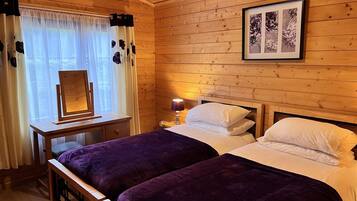 2 quartos, ferros/tábuas de passar roupa, Wi-Fi de cortesia