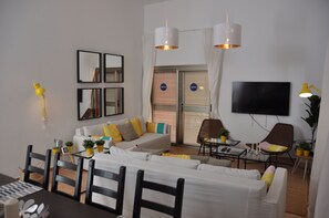 TV, table tennis - Villa Surprise Climaticed Pool, BBQ, Golf, Free Wifi, solar energy 100x100 (Antigua)