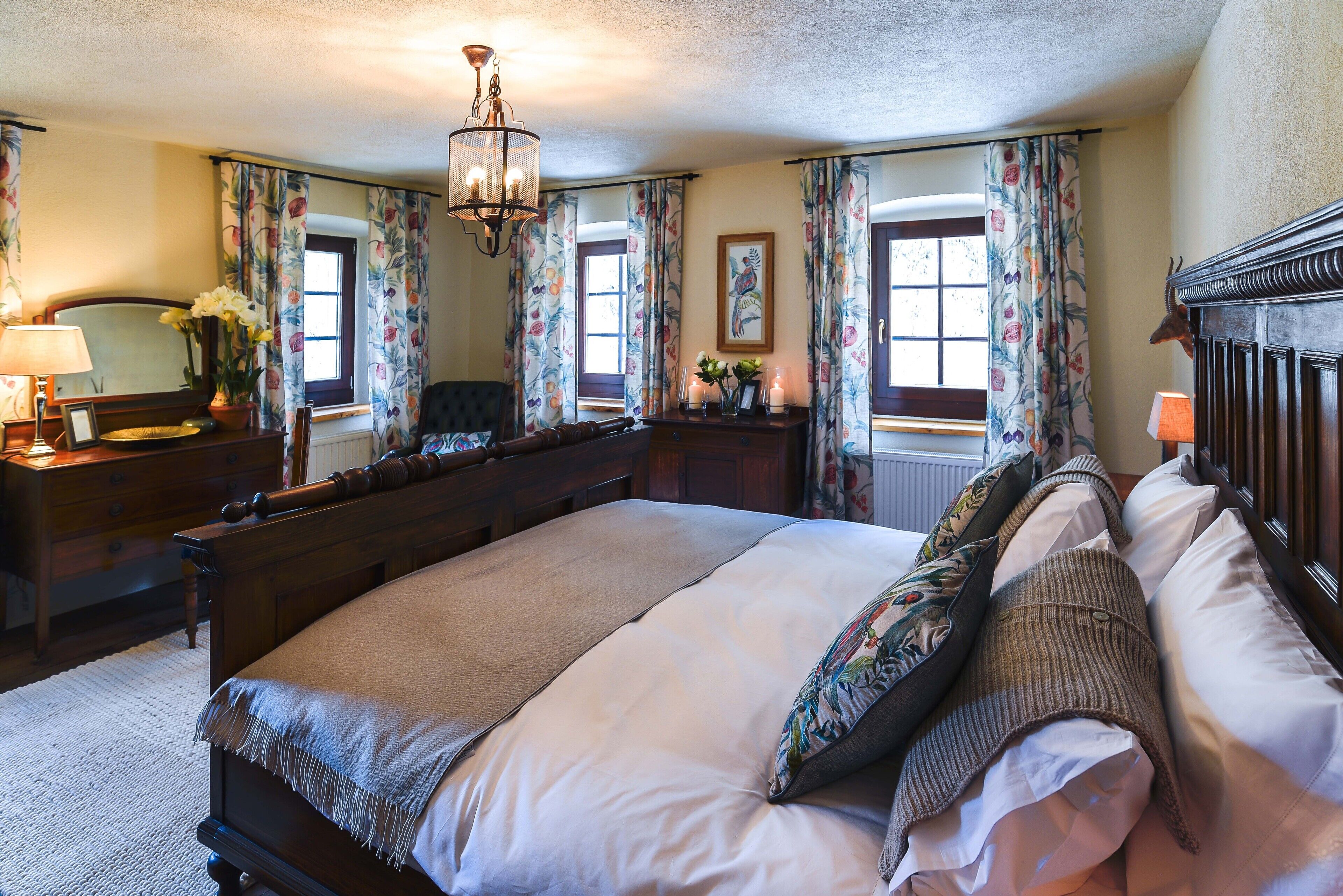 5 Schlafzimmer, Bügeleisen/Bügelbrett, Reisekinderbett, kostenloses WLAN