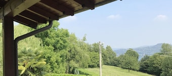 Villa surrounded by greenery overlooking Lake Maggiore