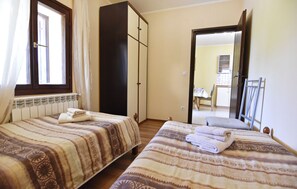2 bedrooms, free WiFi, bed sheets