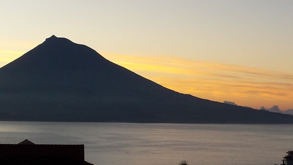 Beach nearby, beach towels - "Canal Plus View" AL No. 1982 (Horta)