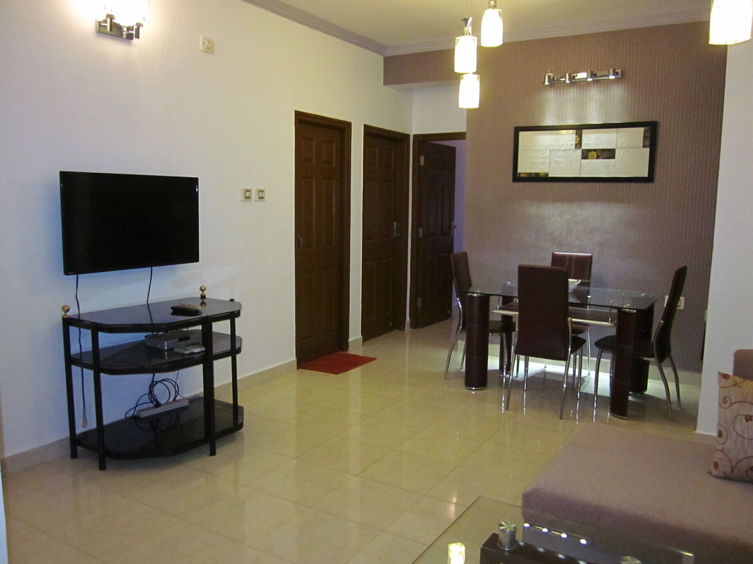 6 BEAUTIFUL APARTMENTS  IN THE HEART OF CANDOLIM WITH POOL