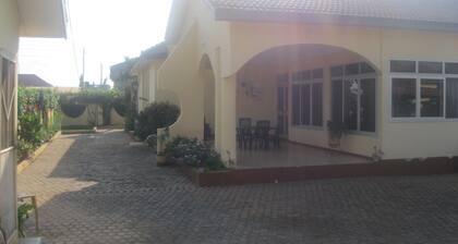 Appartement moderne de trois chambres avec piscine - entiĂšrement autonome V3