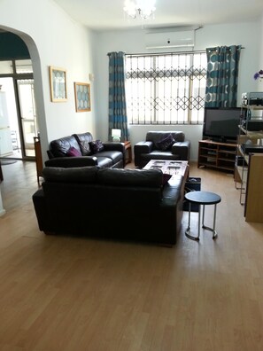 TV, DVD player, table tennis, stereo