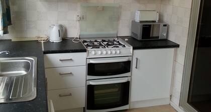 Appartement moderne de trois chambres avec piscine - entiĂšrement autonome V3