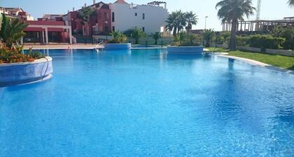 Huoneisto 6 Golf Costa Esuri lähes upouusi 30m2 terassi superequipado