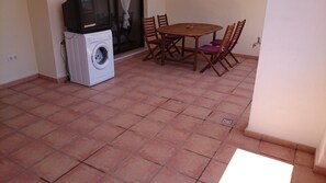 Outdoor dining - Apartment for 6 Golf Costa Esuri almost brand new super equipped terrace 30m2 (Ayamonte)