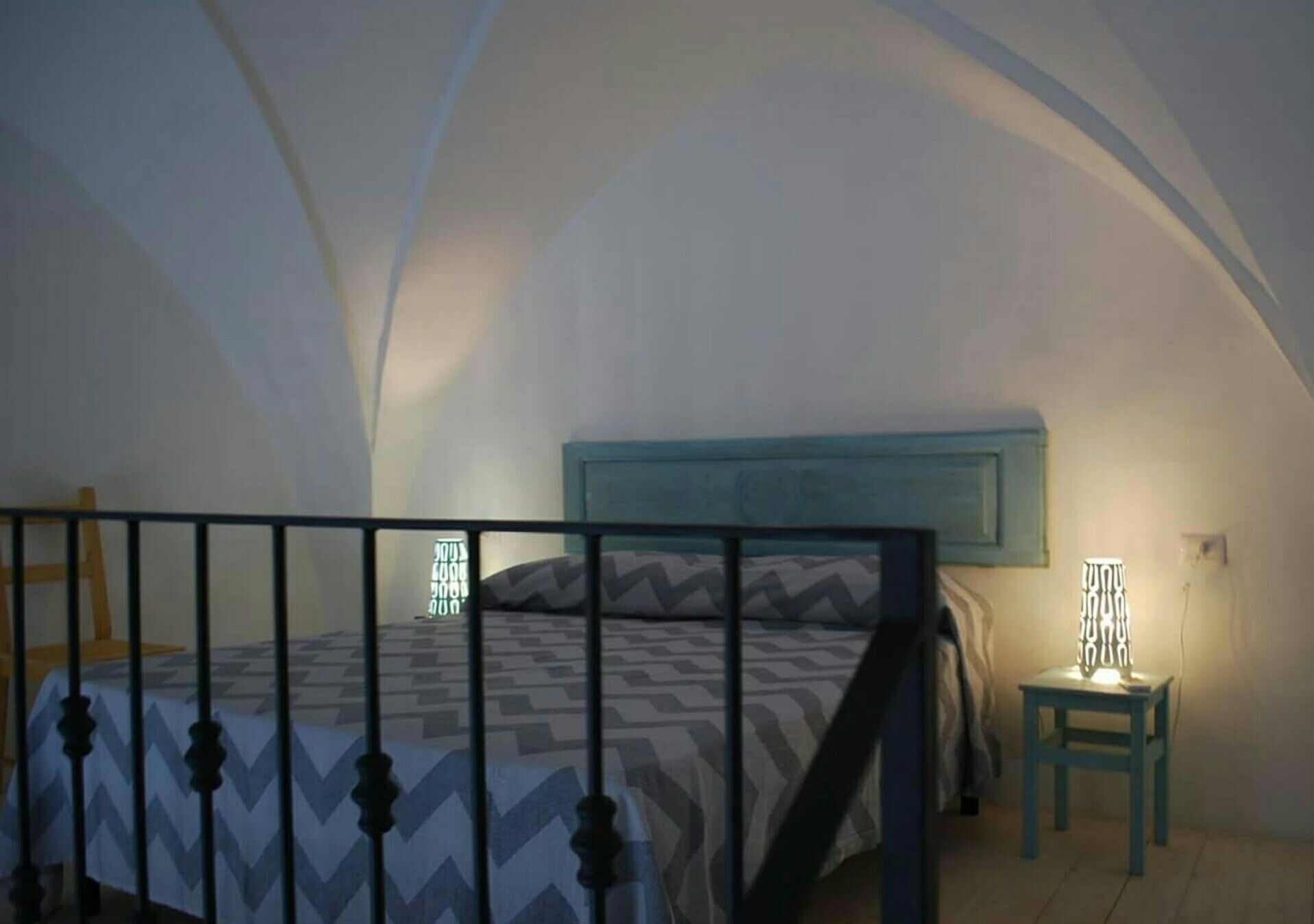 2 camere, una scrivania, ferro/asse da stiro, culla da viaggio