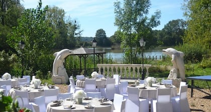 Gîte for birthdays and celebrations 1 hour from Paris sleeps 31 + room sleeps 70