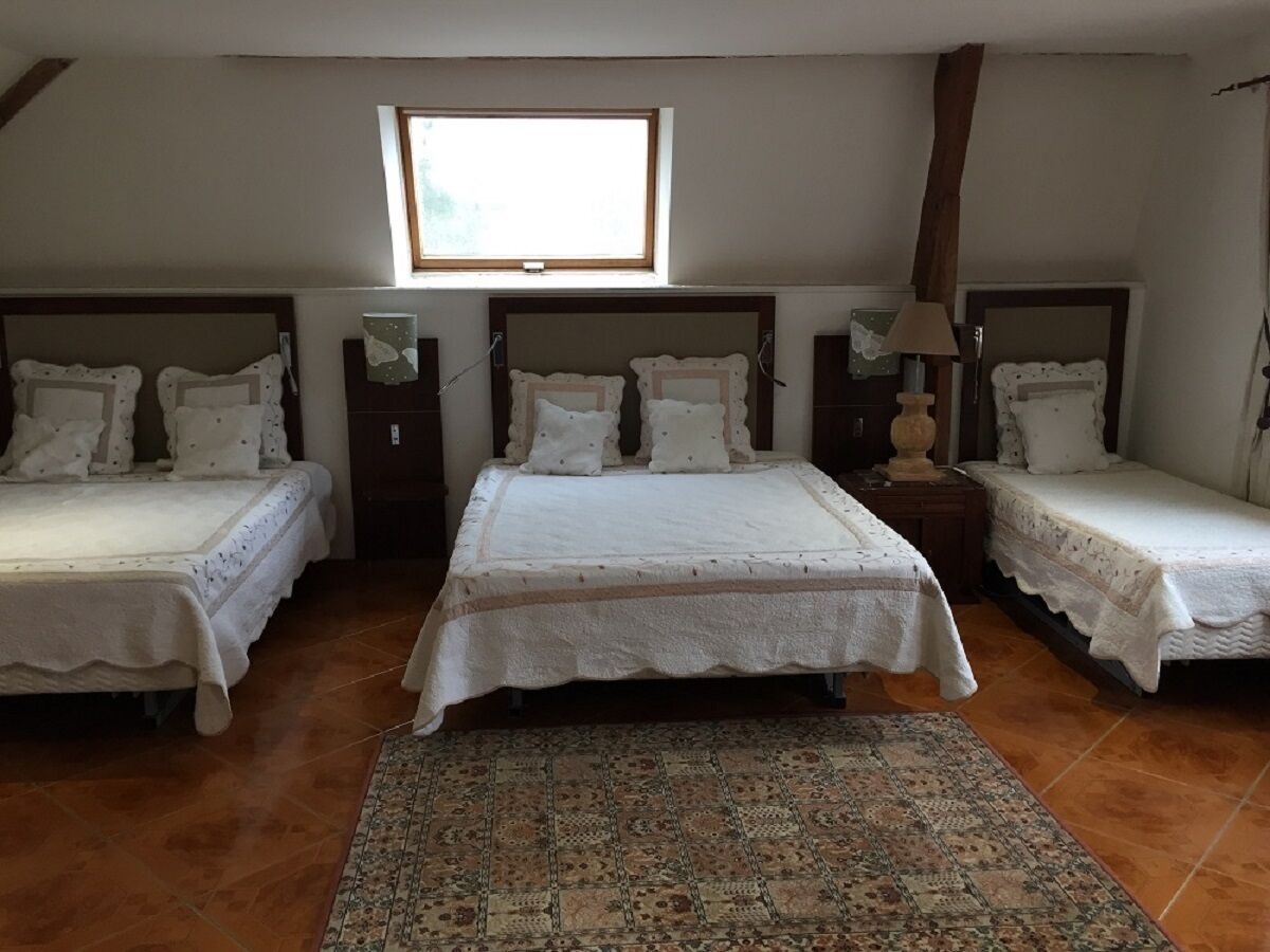 14 slaapkamers, een strijkplank/strijkijzer, reisbedje, gratis wifi