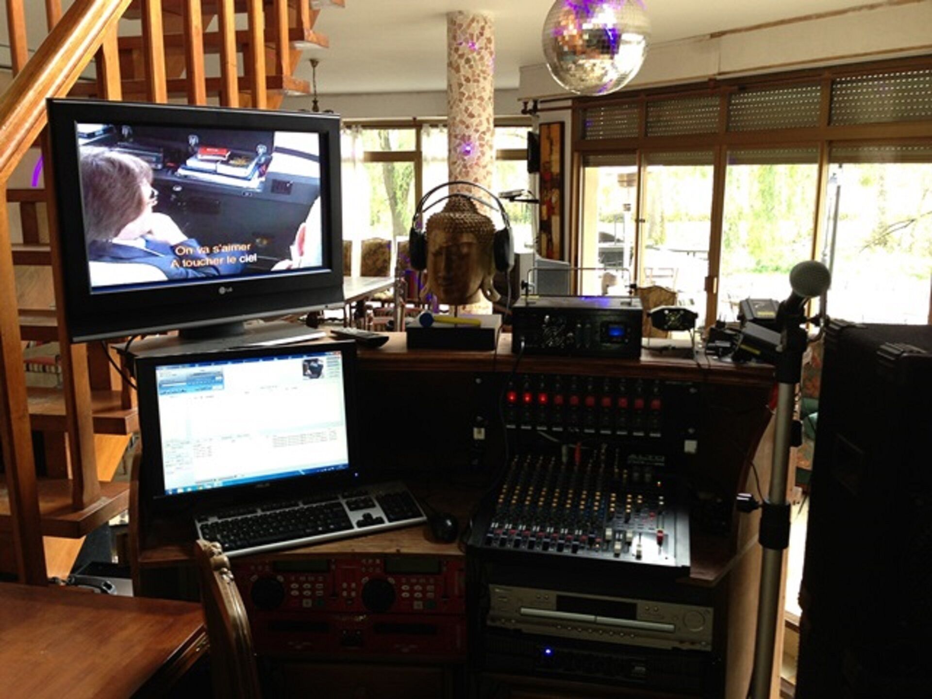 Gîte birthdays and parties 1 hour from Paris 31 beds + room 70 people