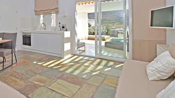 Villa (1) | Living area | Flat-screen TV, DVD player