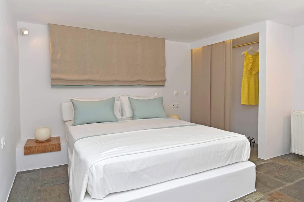 1 chambre, fer et planche Ă repasser, Wi-Fi gratuit, draps fournis