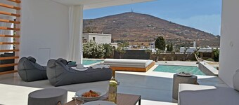 Tinos Blend Suites