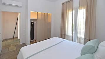 1 bedroom, iron/ironing board, free WiFi, bed sheets