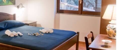 1 多间卧室、熨斗/熨衣板、WiFi、床单