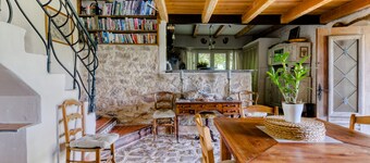 Rustic 18th Century Farmhouse With Pool and view, 20 minutes drive to beaches