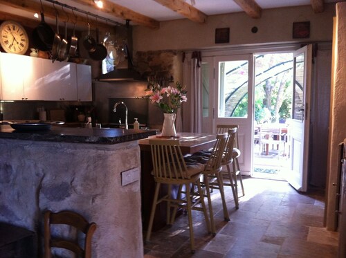 Rustic 18th Century Farmhouse With Pool and view, 20 minutes drive to beaches