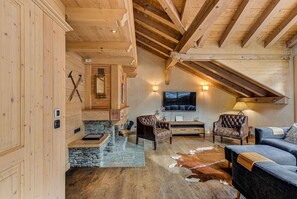 Télévision, cheminée