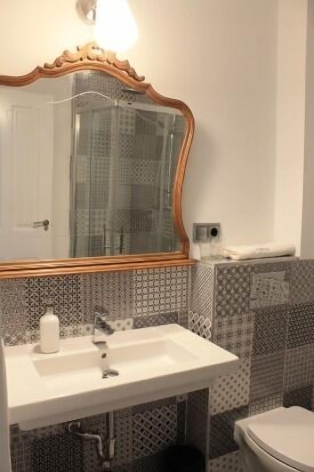 Self catering La Alvardana for 9 people