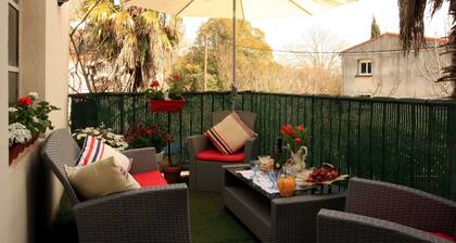 Maison de pĂȘcheur avec vue sur le canal du midi