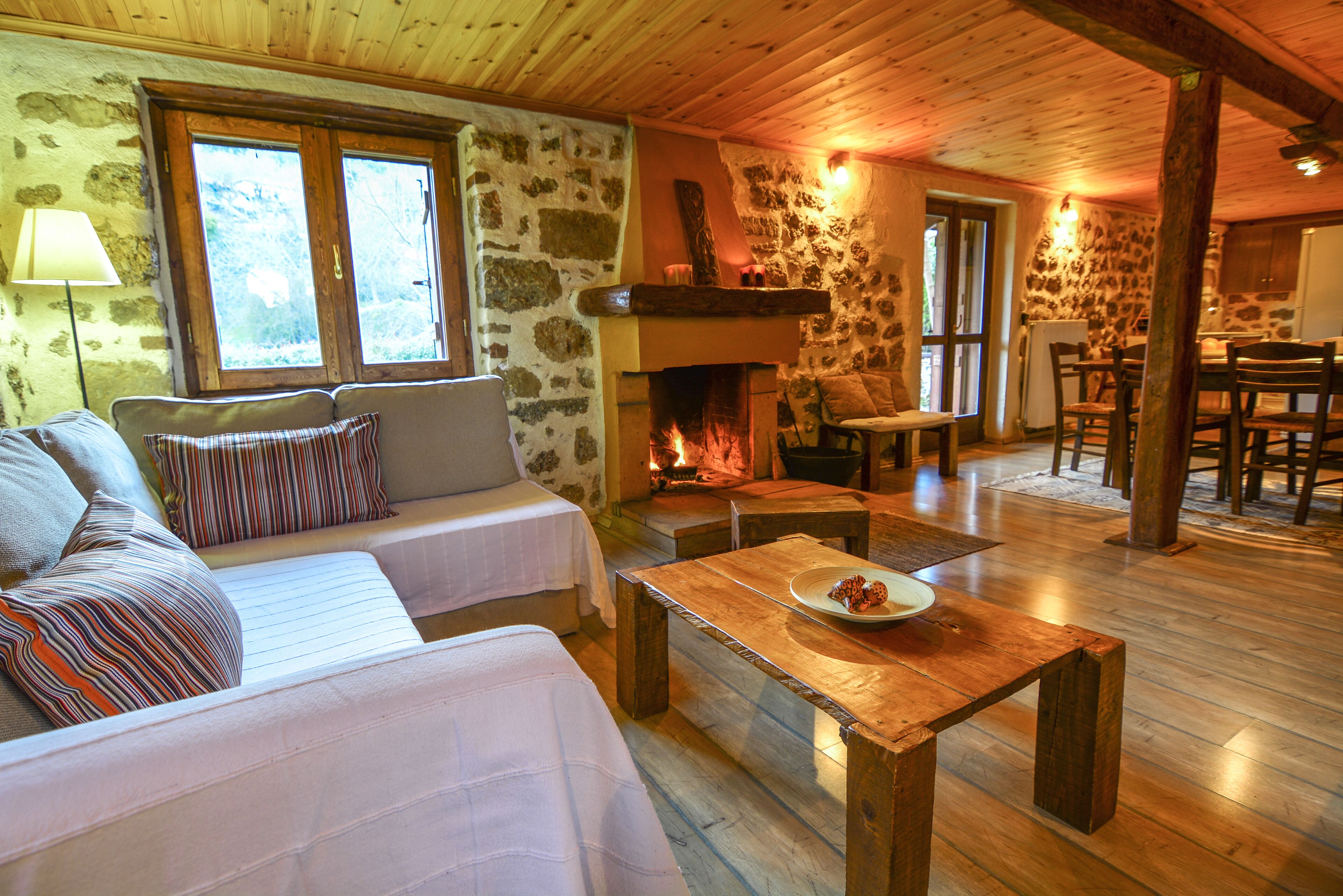 Traditional stone house "Ilianthi"