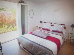 4 chambres, fer et planche à repasser, Wi-Fi, draps fournis