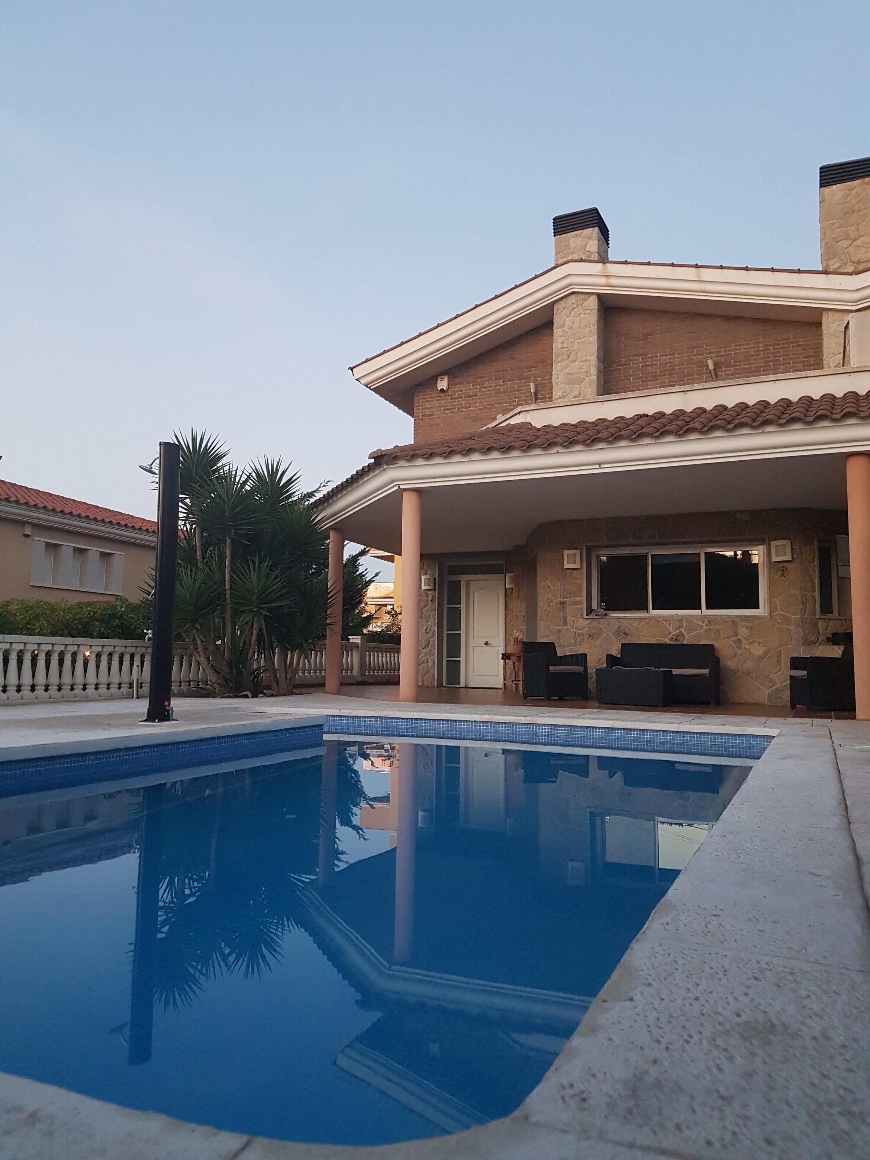 LAST DAYS AVAILABLE AT LOW SEASON PRICE !!!!!!