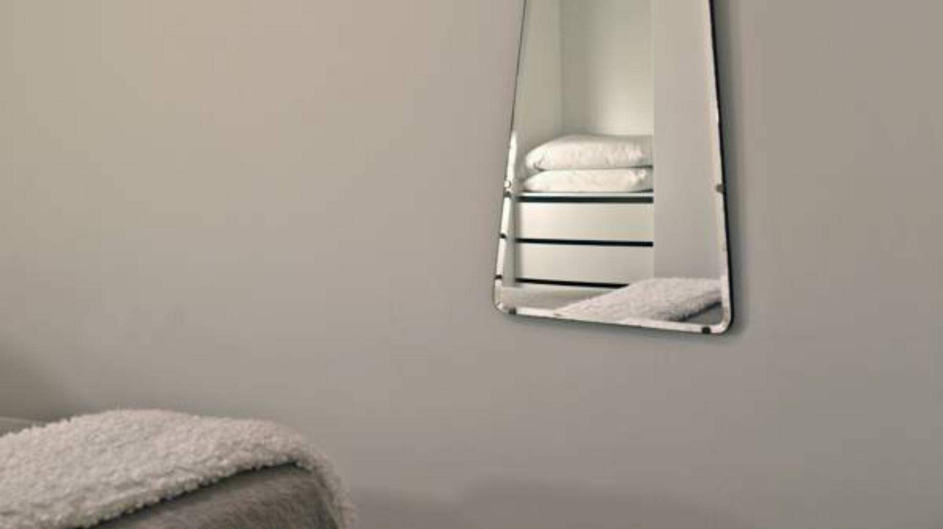 1 chambre, fer et planche à repasser, accès à Internet, literie fournie