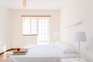 1 chambre, fer et planche à repasser, lit parapluie, Wi-Fi gratuit