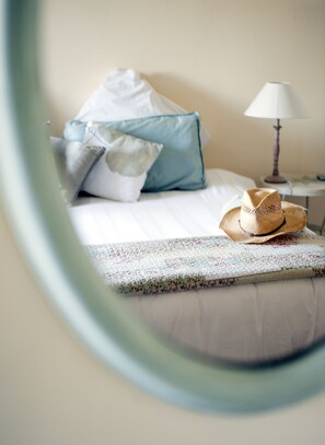 1 bedroom, iron/ironing board, travel cot, free WiFi