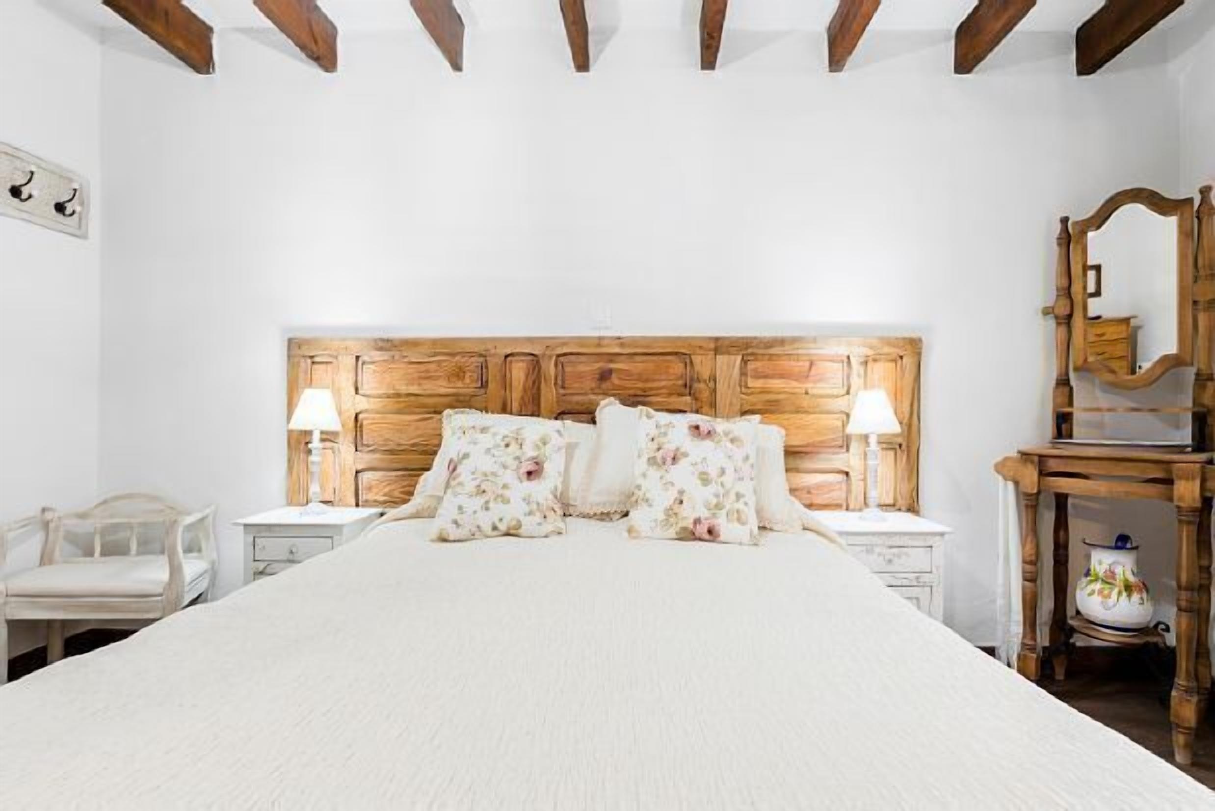 2 habitaciones, tabla de planchar con plancha y wifi gratis 