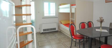 1 habitación, wifi gratis y ropa de cama